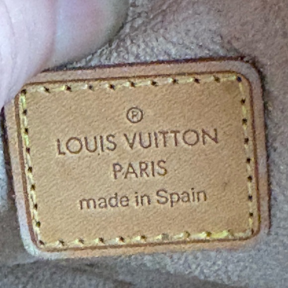 Auth LOUIS VUITTON Monogram Pochette Cosmetic PM Cosmetic Pouch - Picture 11 of 14